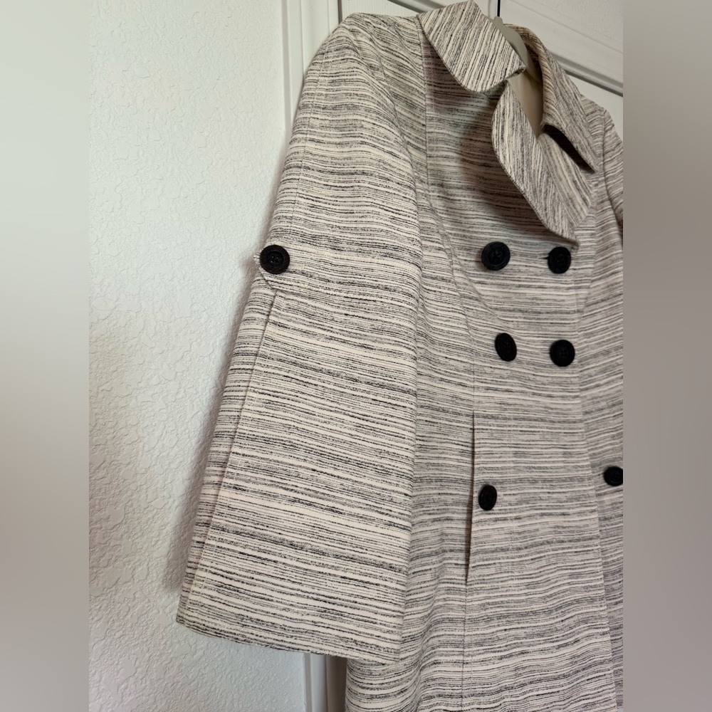 Ellen Tracy Cream Cotton Jacket, Notched Lapel, 3/4 Qtr Length Bell sleeves - Picture 5 of 11